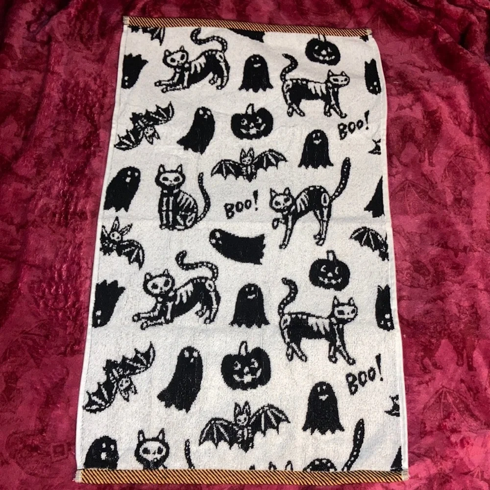 Halloween hand towel